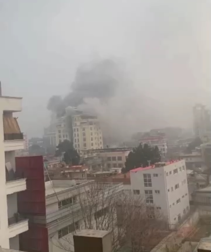 阿富汗首都喀布尔的一个酒店发生枪战&nbsp;图源：外媒视频截图