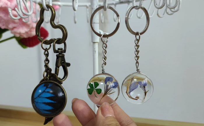 巧娘制作的钥匙扣手工艺品。受访者供图