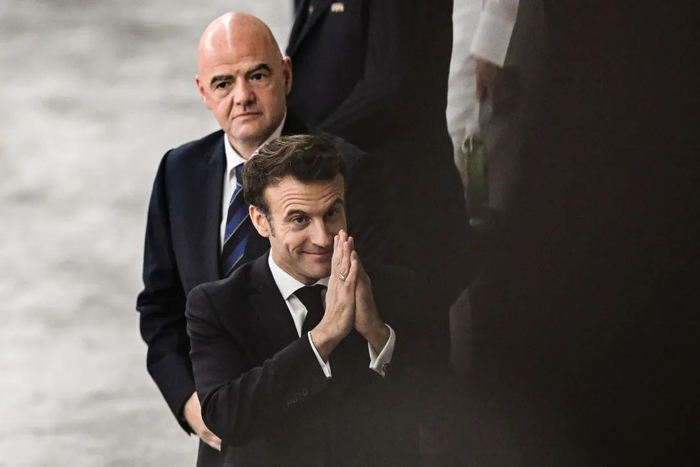 马克龙现场观看法国队对阵摩洛哥队 IC Photo图