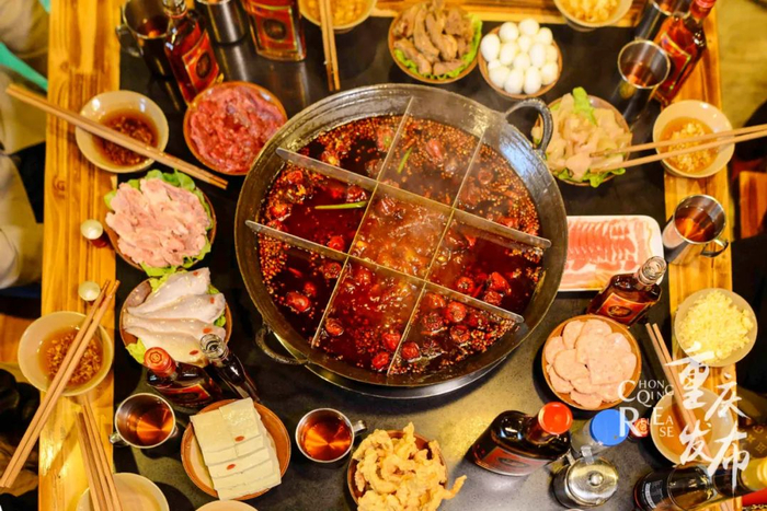 沸腾的重庆火锅。（资料图） 邹乐 摄