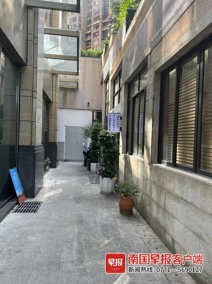 ▲刘女士买内衣的门店位于一条小巷中。南国早报记者 谭双梅摄