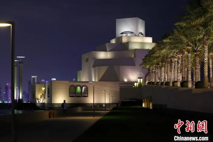 夜幕下的伊斯兰艺术博物馆 中新社记者 富田 摄