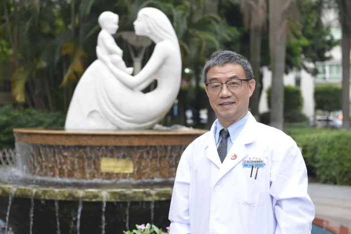 ▲广东省名中医、佛山市妇幼保健院首席医学专家高修安。受访者供图