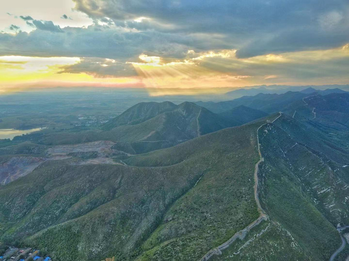 樊龙智拍摄的燕山段长城。受访者供图