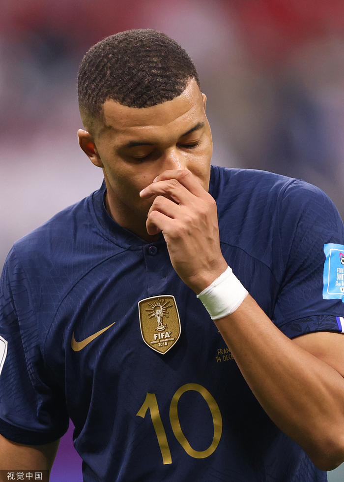 能力越大，姆巴佩面临的争议就越大。