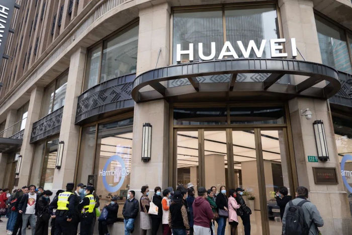 上海，华为全球旗舰店。资料图