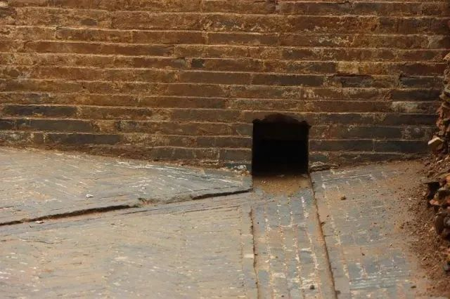 A地段第一期廊庑下暗沟花口