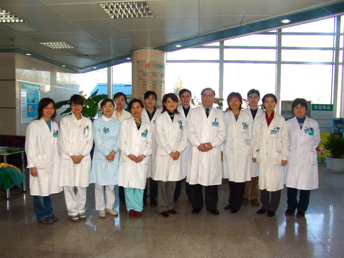 图2 沈琳教授与金懋林教授同事合影