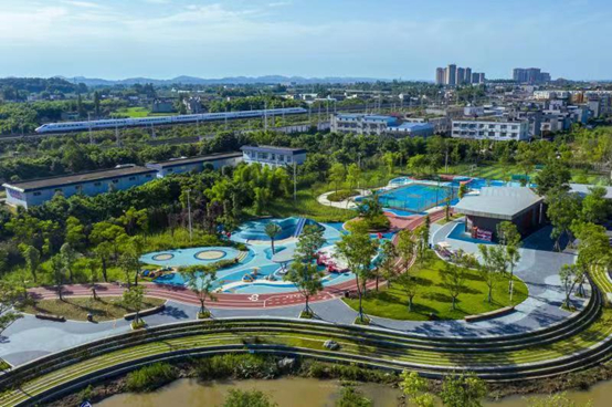 航拍高铁沿线修建的毛河湿地公园风貌  摄影/翁光建