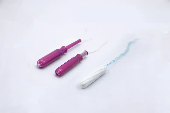 棉条从左至右依次为：长导管、短导管、指入式