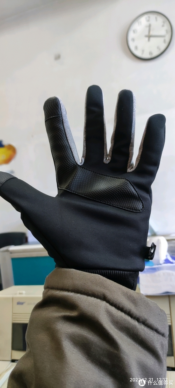 手术手套是什么材质防风防水保暖可触屏——李宁冬季运动手套_新闻资讯_第5张_活检穿刺产品网 手术手套是什么材质防风防水保暖可触屏——李宁冬季运动手套_https://www.jmylbn.com_新闻资讯_第5张