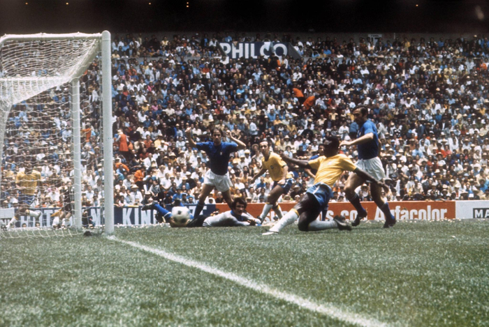 1970年世界杯，贝利第3次率领巴西队获得世界杯冠军。  资料图/视觉中国