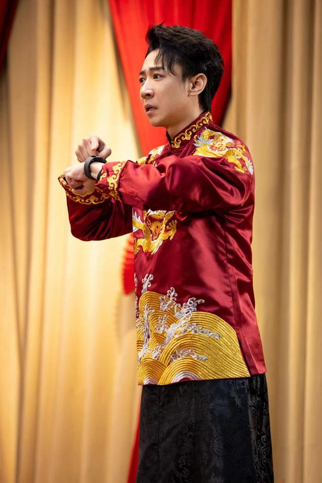 《再见老张》催泪刷屏,“某某某”的表演为何打动你|左凌峰|张维伊|一年一度喜剧大赛|喜剧|刘同_新浪新闻
