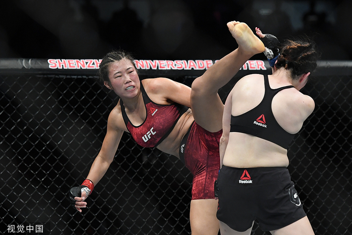 武亚楠在UFC比赛中。