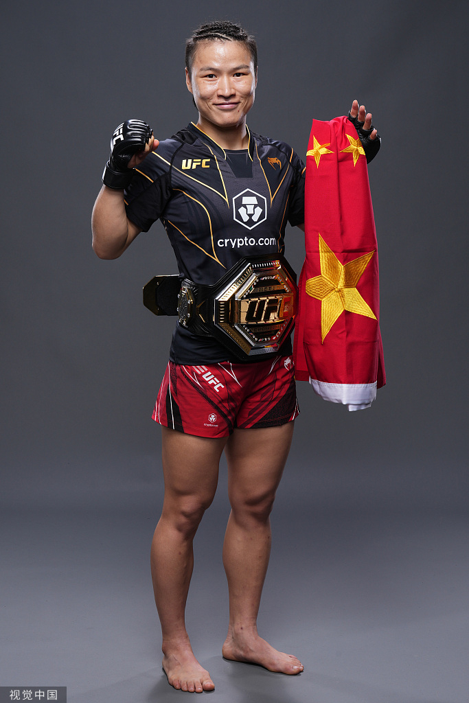 张伟丽为中国带回了金腰带。