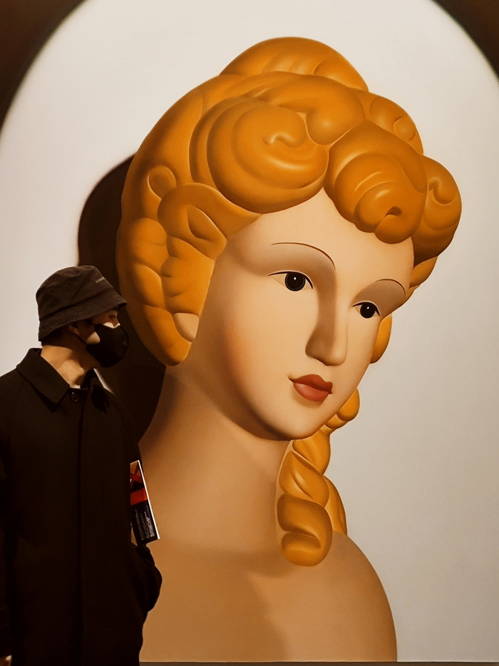 展览现场，孙一钿的《密涅瓦 双联》