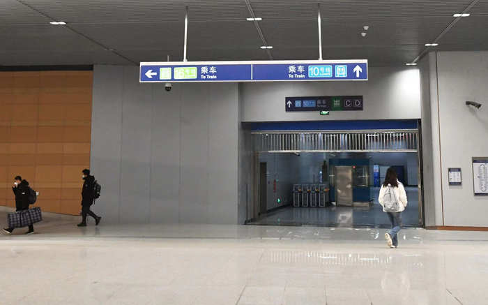 丰台站新建的地铁换乘大厅今日同步启用。新京报记者 王贵彬 摄