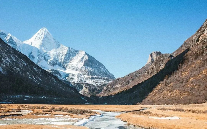 ↑稻城亚丁一景