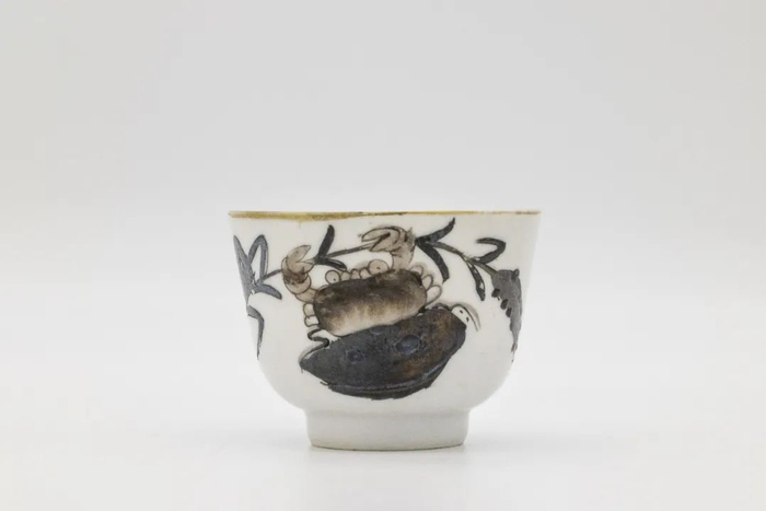 清同治景德镇窑粉彩二甲传胪图杯