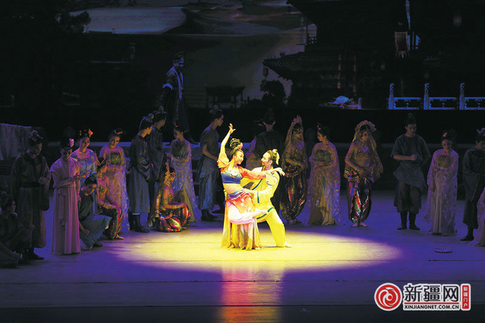 第一幕，讲述神笔张与女儿英娘的人物故事。（记者王畅彤摄）