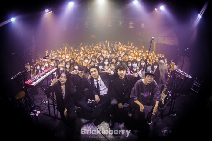 脆莓乐队2022巡演北京站（图片来源：脆莓乐队微博）