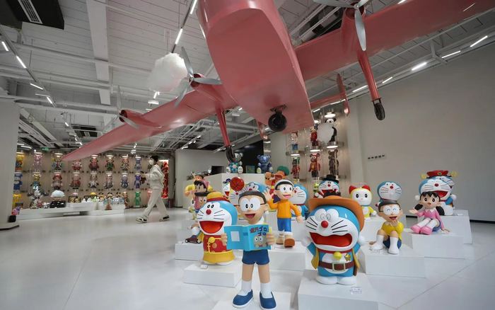 朗园内的潮玩店。新京报记者 王飞 摄