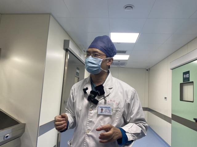 陈春美医生接受采访。本文图均为澎湃新闻记者 王选辉 图