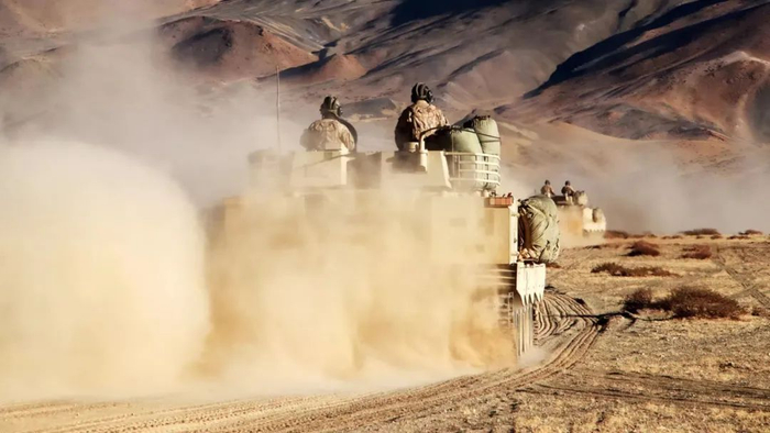 微信公众号“人民陆军”图