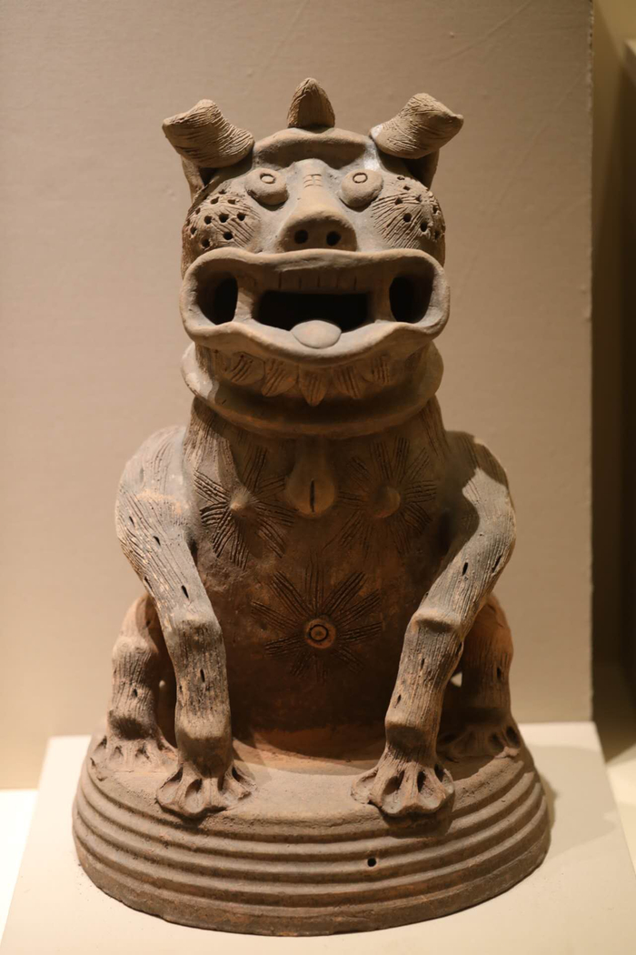 清代陶制风狮爷。  新京报记者 浦峰 摄