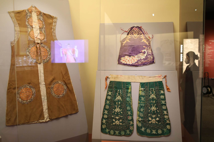 清代梨园戏服。  新京报记者 浦峰 摄