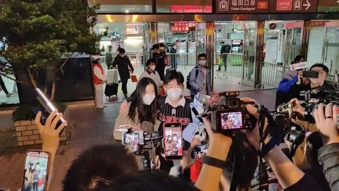 这对甜蜜的恋人，打动了在场的所有人