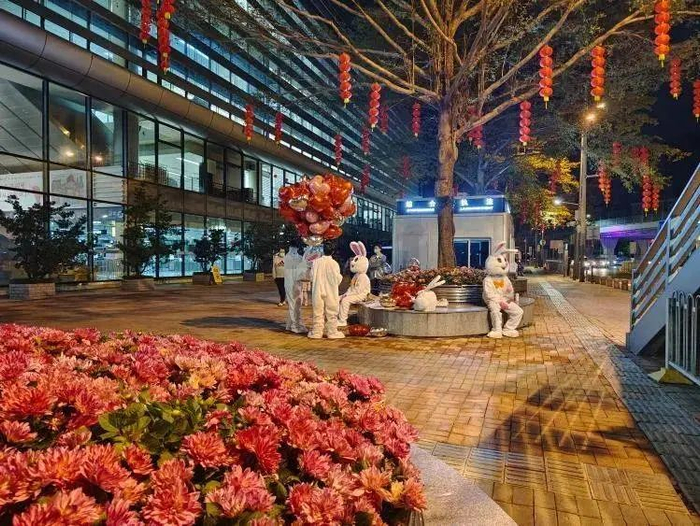 今年是兔年，“兔兔”正在养精蓄锐，准备迎接入境旅客