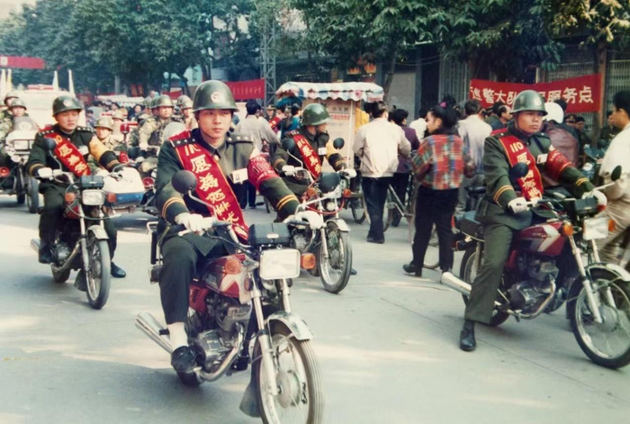 “漳州110”历史资料照片。图源：“漳州110”微信公众号