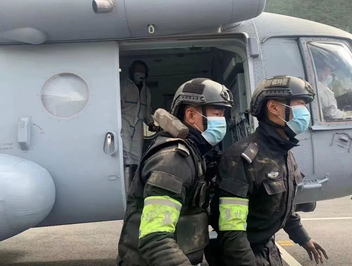 “9·5泸定地震”抢险救援现场