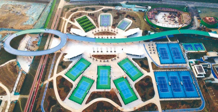 1月1日正式开放的石家庄高铁片区中央绿色体育公园。河北日报通讯员 张晓峰摄