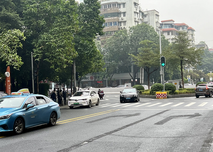 天河东路和天河南二路路口