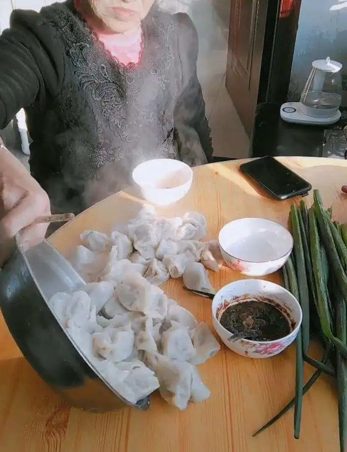 别再说吃桌饺是东北民俗了|饺子_新浪新闻