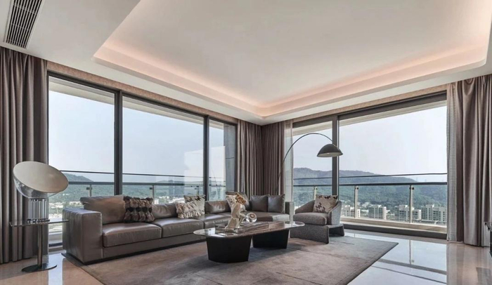 （和悦滨江L型阳台示意图）