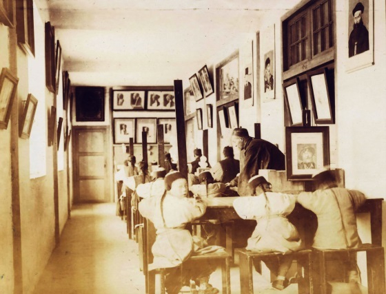 土山湾画馆主任刘德斋和他的学生（1903年）