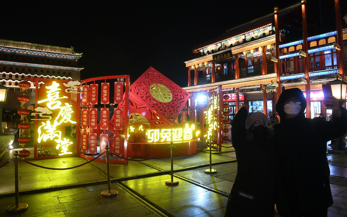 前门大街北口的夜景景观。新京报记者 王颖 摄