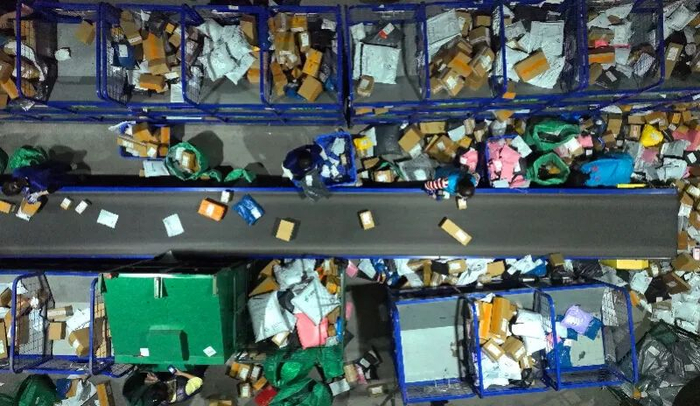 物流快递迎高峰（图源：新华社）