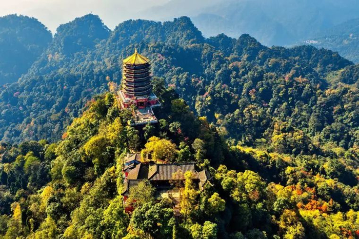 鸟瞰道家圣地青城山。图片来自网络