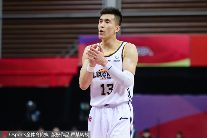 郭艾伦20分6助攻。