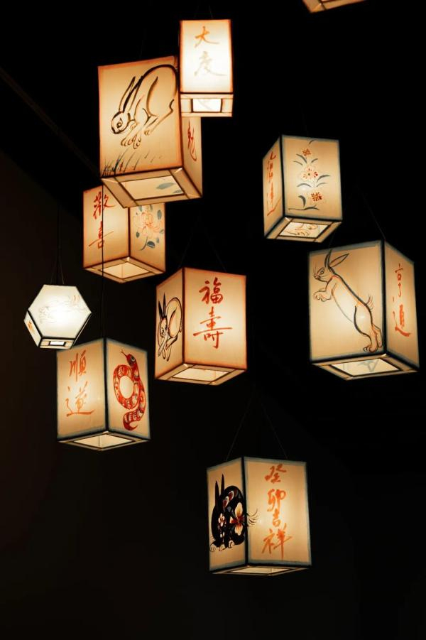 《癸卯·灯笼》，仝天庆，高粱秸、宣纸、水墨设色