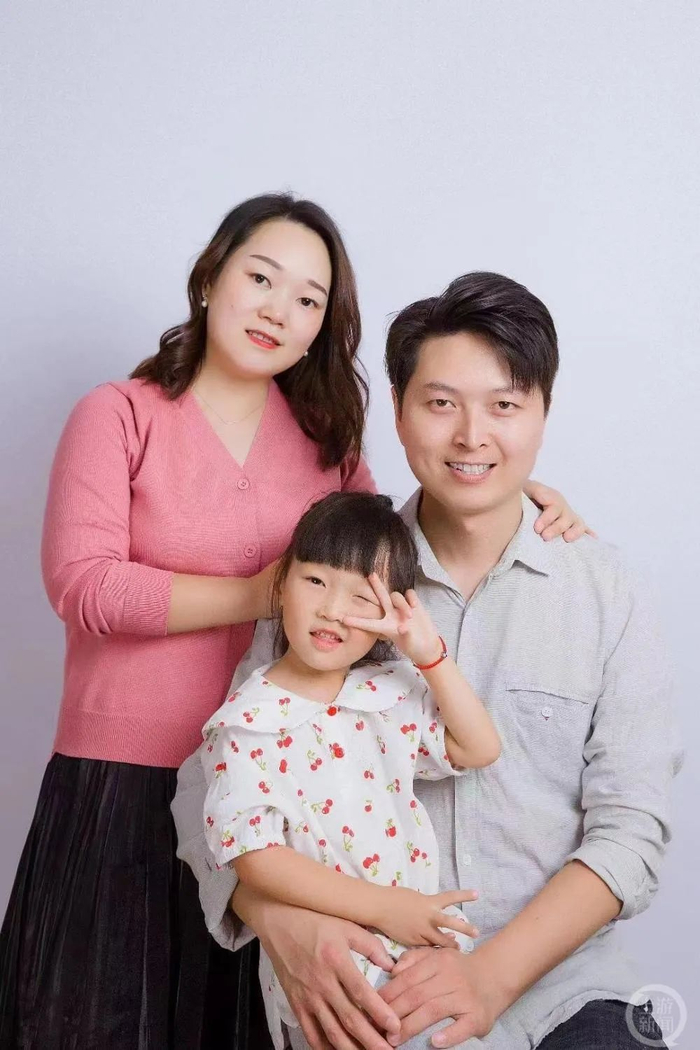 ▲一家三口。
