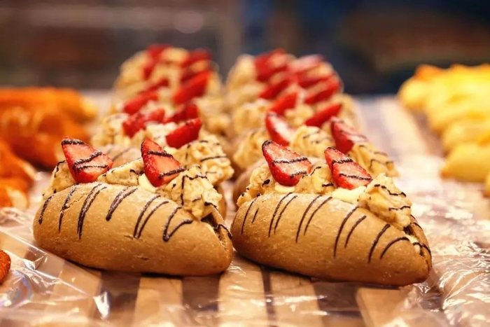 ▲徐福记中国x喜茶联合推出的限时赏味“沙琪玛包”