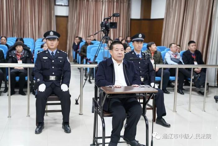 杨国文受审。通辽市中级法院微信公号 图