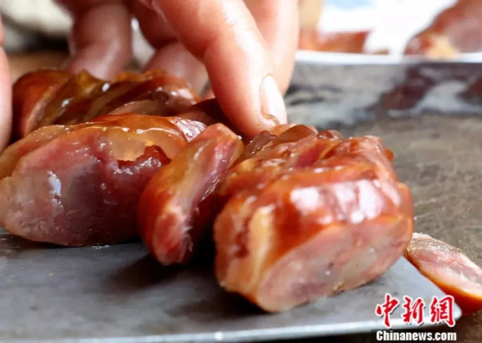 吴练勋 摄