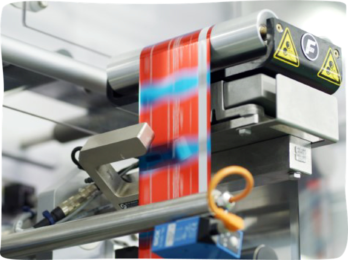 亿滋复合高速生产线