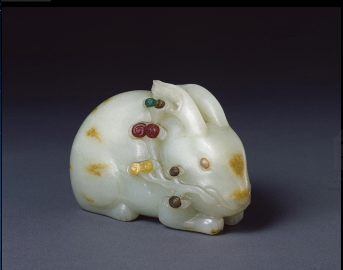 清青玉嵌宝石卧兔